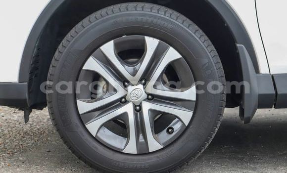 Sayi Imported Toyota RAV4 White Mota in Accra a Greater Accra Sayi Imported Toyota RAV4 White Mota in Accra a Greater Accra