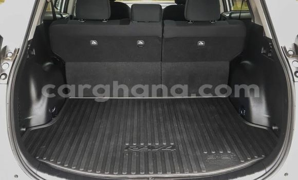 Sayi Imported Toyota RAV4 White Mota in Accra a Greater Accra Sayi Imported Toyota RAV4 White Mota in Accra a Greater Accra