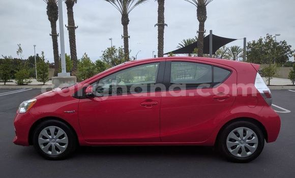 Sayi Imported Toyota Prius Red Mota in Aburi a Gabas Sayi Imported Toyota Prius Red Mota in Aburi a Gabas