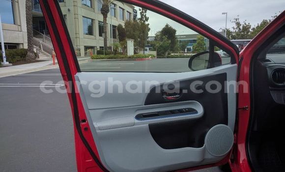 Sayi Imported Toyota Prius Red Mota in Aburi a Gabas Sayi Imported Toyota Prius Red Mota in Aburi a Gabas