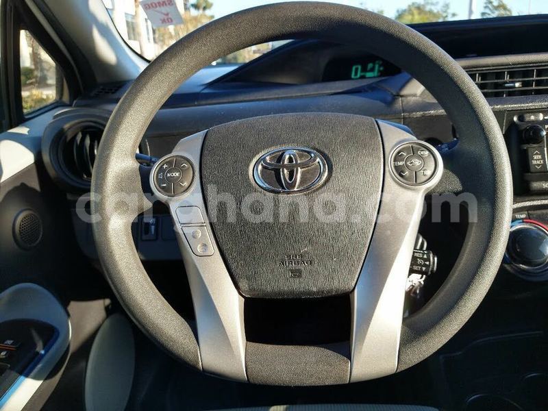 Big with watermark toyota prius eastern aburi 44507