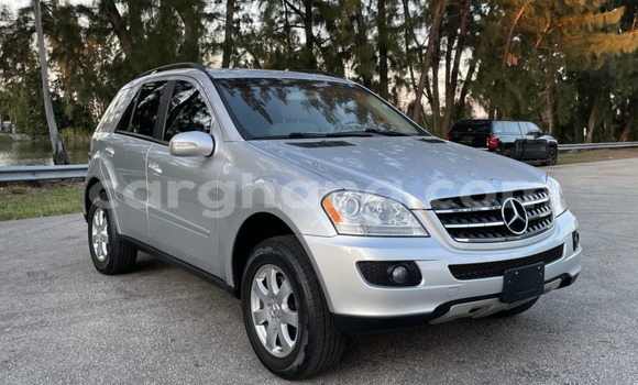 Sayi Imported Mercedes-Benz C-Classe Azurfa Mota in Accra a Greater Accra Sayi Imported Mercedes-Benz C-Classe Azurfa Mota in Accra a Greater Accra