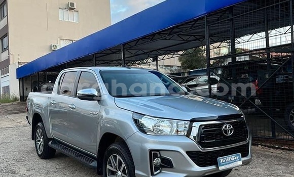 Buy Used Toyota Hilux Silver Car in Accra in Greater Accra Buy Used Toyota Hilux Silver Car in Accra in Greater Accra