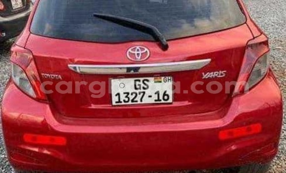 Sayi Na hannu Toyota Yaris Red Mota in Accra a Greater Accra