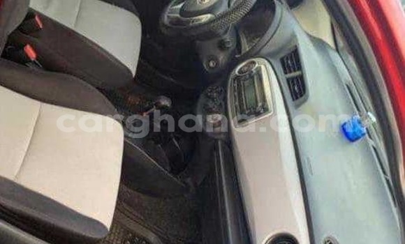 Sayi Na hannu Toyota Yaris Red Mota in Accra a Greater Accra Sayi Na hannu Toyota Yaris Red Mota in Accra a Greater Accra