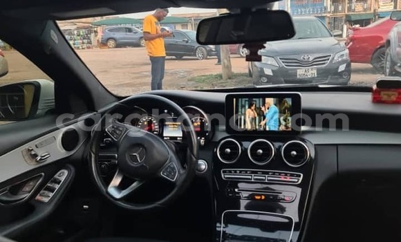 Sayi Na hannu Mercedes‒Benz C–Class White Mota in Accra a Greater Accra Sayi Na hannu Mercedes‒Benz C–Class White Mota in Accra a Greater Accra