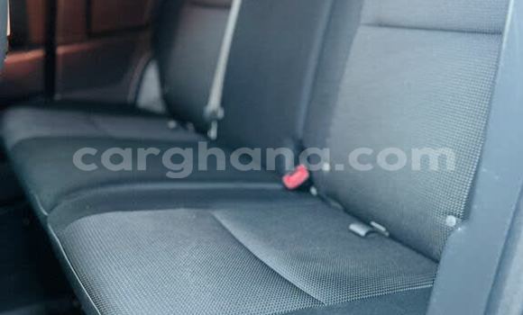 Sayi Imported Toyota FJ Cruiser Azurfa Mota in Abura a Tsakiya Sayi Imported Toyota FJ Cruiser Azurfa Mota in Abura a Tsakiya