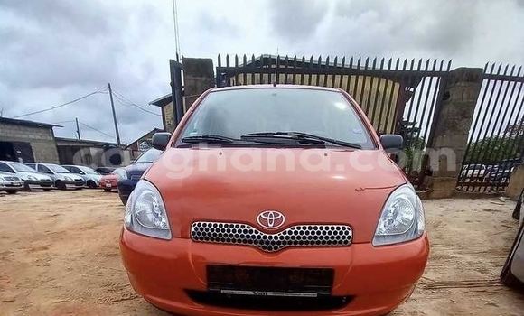 Sayi Na hannu Toyota Yaris Red Mota in Accra a Greater Accra