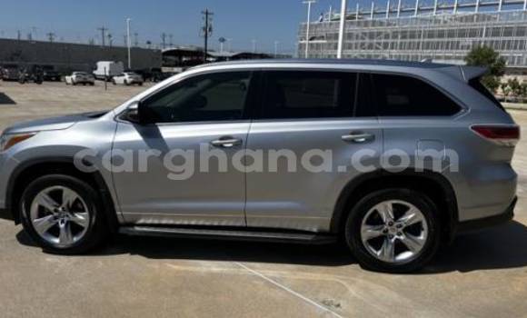 Sayi Imported Toyota Highlander Azurfa Mota in Accra a Greater Accra