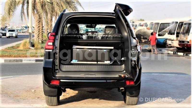 Big with watermark toyota prado ashanti import dubai 44551