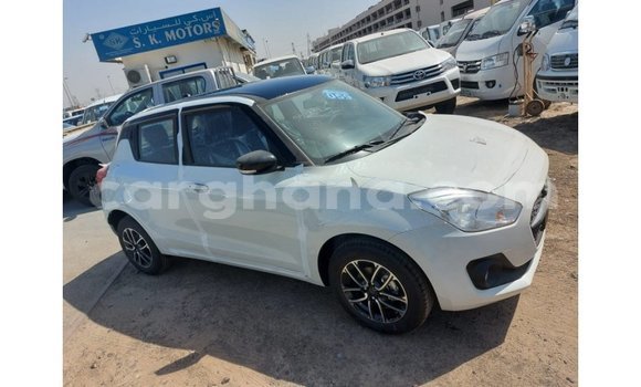 Ra Imported Suzuki Swift funfun Ọkọ̀ in Import - Dubai ni Ashanti