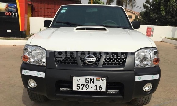 Buy Used Nissan NP 300 White Car in Accra in Greater Accra