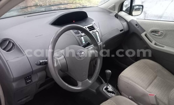 Sayi Na hannu Toyota Vitz Blue Mota in Accra a Greater Accra Sayi Na hannu Toyota Vitz Blue Mota in Accra a Greater Accra