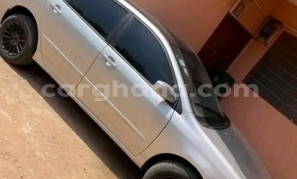 Sayi Na hannu Toyota Corolla Azurfa Mota in Accra a Greater Accra Sayi Na hannu Toyota Corolla Azurfa Mota in Accra a Greater Accra