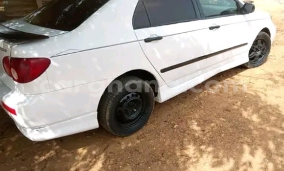 Sayi Na hannu Toyota Corolla White Mota in Accra a Greater Accra Sayi Na hannu Toyota Corolla White Mota in Accra a Greater Accra