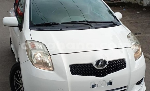 Ra Tuntun Toyota Vitz Miiran Ọkọ̀ in Adaklu Waya ni Volta