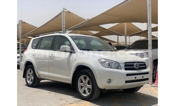 Ra Imported Toyota 4Runner funfun Ọkọ̀ in Import - Dubai ni Ashanti Ra Imported Toyota 4Runner funfun Ọkọ̀ in Import - Dubai ni Ashanti