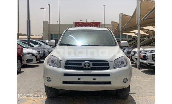 Ra Imported Toyota 4Runner funfun Ọkọ̀ in Import - Dubai ni Ashanti Ra Imported Toyota 4Runner funfun Ọkọ̀ in Import - Dubai ni Ashanti