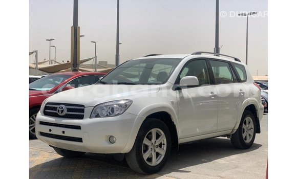 Ra Imported Toyota 4Runner funfun Ọkọ̀ in Import - Dubai ni Ashanti Ra Imported Toyota 4Runner funfun Ọkọ̀ in Import - Dubai ni Ashanti