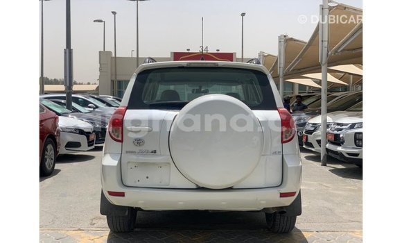 Ra Imported Toyota 4Runner funfun Ọkọ̀ in Import - Dubai ni Ashanti Ra Imported Toyota 4Runner funfun Ọkọ̀ in Import - Dubai ni Ashanti