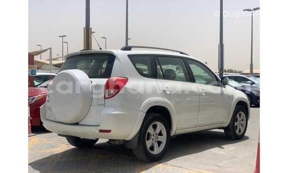Ra Imported Toyota 4Runner funfun Ọkọ̀ in Import - Dubai ni Ashanti Ra Imported Toyota 4Runner funfun Ọkọ̀ in Import - Dubai ni Ashanti