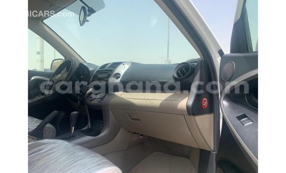 Ra Imported Toyota 4Runner funfun Ọkọ̀ in Import - Dubai ni Ashanti Ra Imported Toyota 4Runner funfun Ọkọ̀ in Import - Dubai ni Ashanti