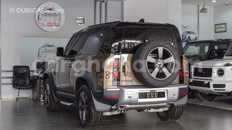 Big with watermark land rover defender ashanti import dubai 44600