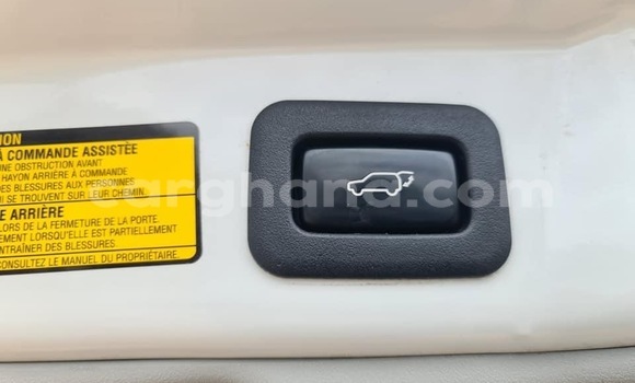 Ra Àlòkù Toyota Venza funfun Ọkọ̀ in Accra ni Greater Accra Ra Àlòkù Toyota Venza funfun Ọkọ̀ in Accra ni Greater Accra