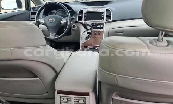 Ra Àlòkù Toyota Venza funfun Ọkọ̀ in Accra ni Greater Accra Ra Àlòkù Toyota Venza funfun Ọkọ̀ in Accra ni Greater Accra
