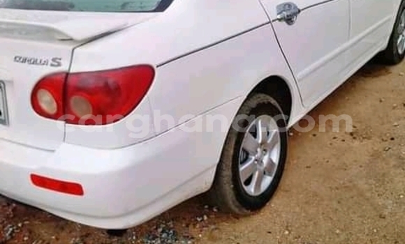 Sayi Na hannu Toyota Corolla White Mota in Accra a Greater Accra Sayi Na hannu Toyota Corolla White Mota in Accra a Greater Accra
