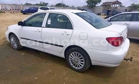 Sayi Na hannu Toyota Corolla White Mota in Accra a Greater Accra Sayi Na hannu Toyota Corolla White Mota in Accra a Greater Accra