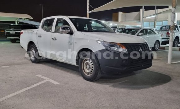 Sayi Imported Mitsubishi L200 White Mota in Import - Dubai a Ashanti Sayi Imported Mitsubishi L200 White Mota in Import - Dubai a Ashanti