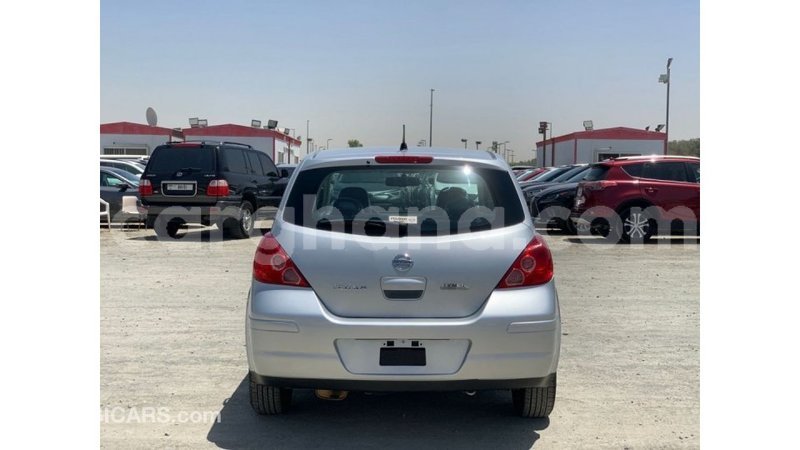 Big with watermark nissan versa ashanti import dubai 44662