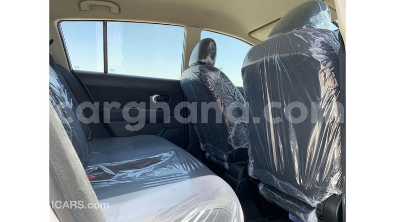 Big with watermark nissan versa ashanti import dubai 44662