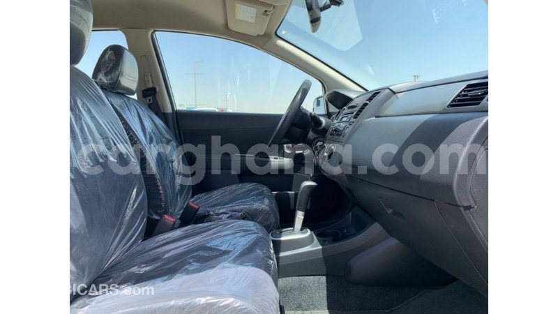 Big with watermark nissan versa ashanti import dubai 44662