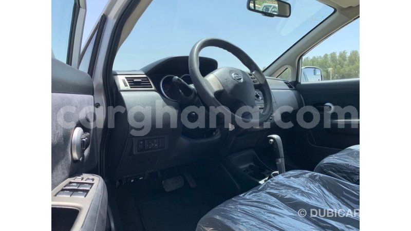 Big with watermark nissan versa ashanti import dubai 44662