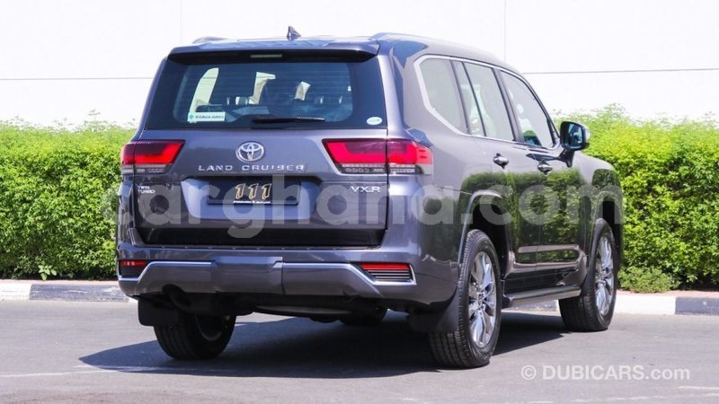 Big with watermark toyota land cruiser ashanti import dubai 44663