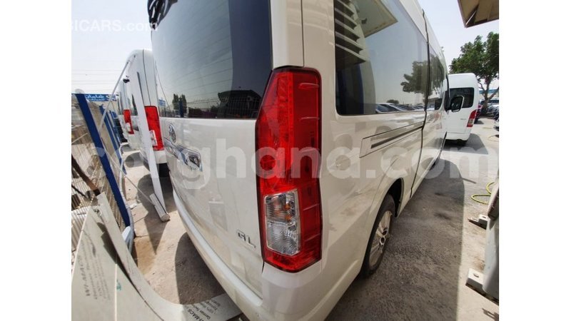 Big with watermark toyota hiace ashanti import dubai 44667