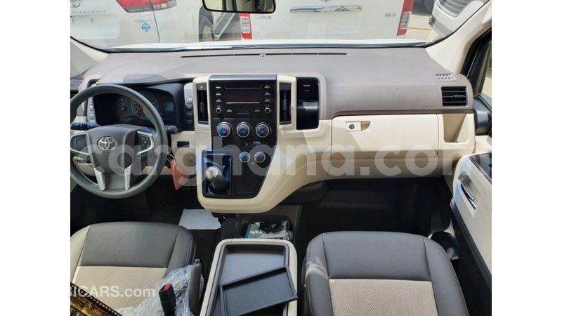 Big with watermark toyota hiace ashanti import dubai 44667