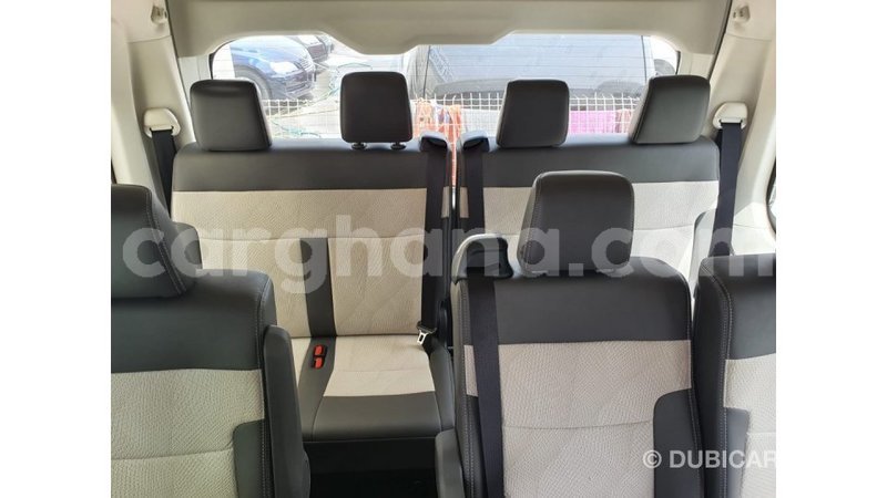 Big with watermark toyota hiace ashanti import dubai 44667