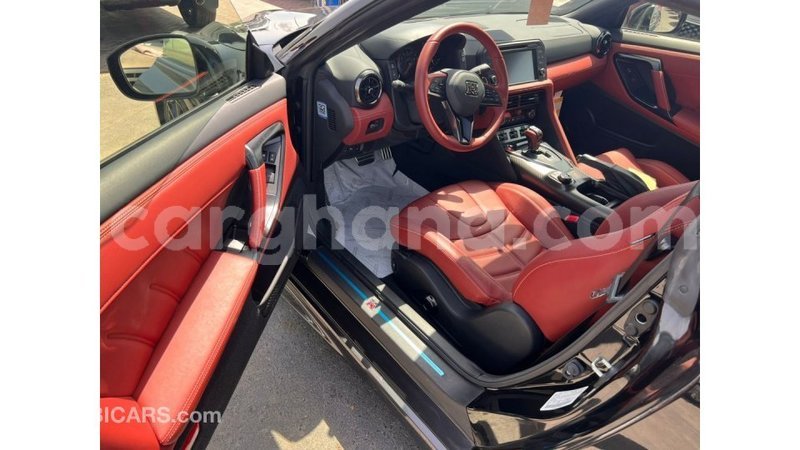 Big with watermark nissan gt r ashanti import dubai 44668