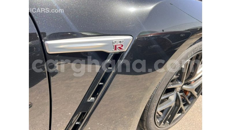 Big with watermark nissan gt r ashanti import dubai 44668