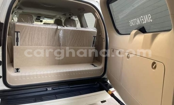Sayi Na hannu Toyota Land Cruiser Prado White Mota in Accra a Greater Accra Sayi Na hannu Toyota Land Cruiser Prado White Mota in Accra a Greater Accra
