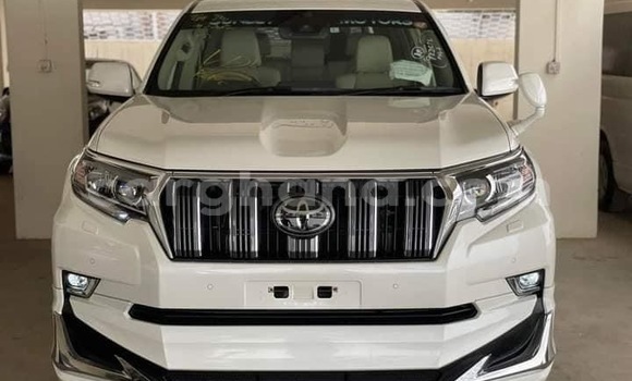 Sayi Na hannu Toyota Land Cruiser Prado White Mota in Accra a Greater Accra Sayi Na hannu Toyota Land Cruiser Prado White Mota in Accra a Greater Accra