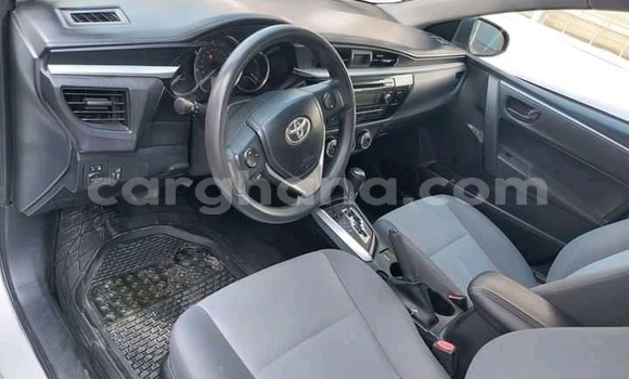 Sayi Na hannu Toyota Corolla White Mota in Accra a Greater Accra Sayi Na hannu Toyota Corolla White Mota in Accra a Greater Accra