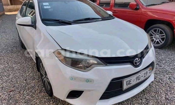 Sayi Na hannu Toyota Corolla White Mota in Accra a Greater Accra Sayi Na hannu Toyota Corolla White Mota in Accra a Greater Accra