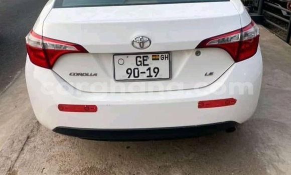Sayi Na hannu Toyota Corolla White Mota in Accra a Greater Accra Sayi Na hannu Toyota Corolla White Mota in Accra a Greater Accra