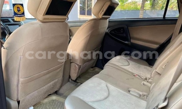 Sayi Na hannu Toyota RAV4 Red Mota in Accra a Greater Accra Sayi Na hannu Toyota RAV4 Red Mota in Accra a Greater Accra