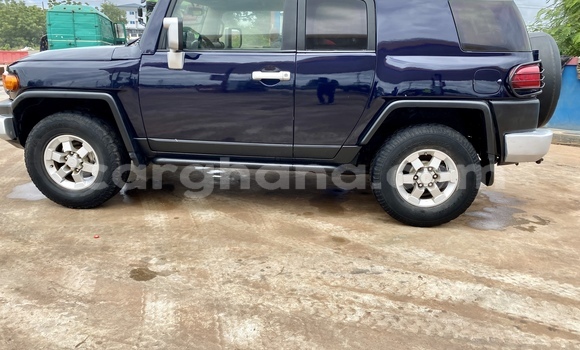 Buy Used Toyota FJ Cruiser Blue Car in Accra in Greater Accra