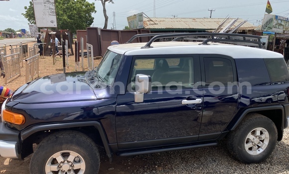 Sayi Na hannu Toyota FJ Cruiser Blue Mota in Accra a Greater Accra Sayi Na hannu Toyota FJ Cruiser Blue Mota in Accra a Greater Accra